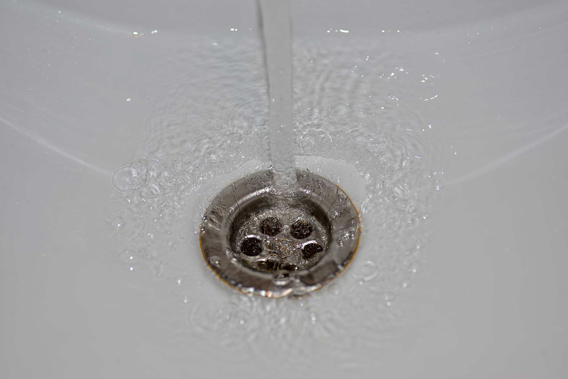 A2B Drains provides services to unblock blocked sinks and drains for properties in Selsdon.